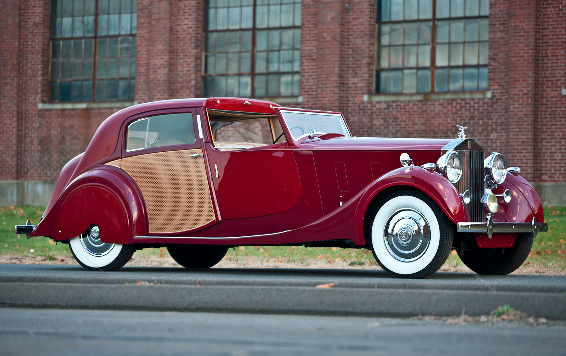 Danbury Mint 1:24 1938 Rolls-Royce Phantom III Sedanca de